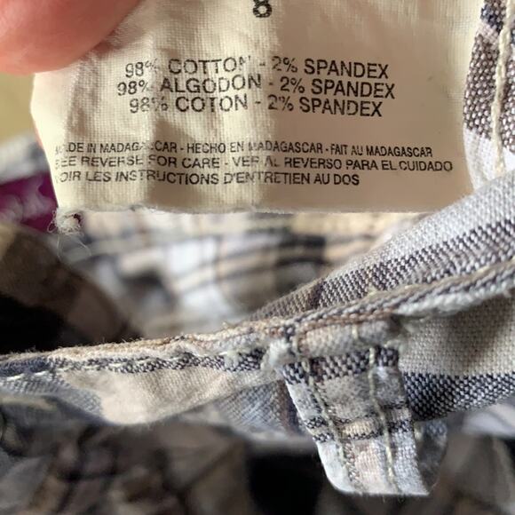 Gloria Vanderbilt plaid Bermuda shorts Size 8P - Picture 7 of 7